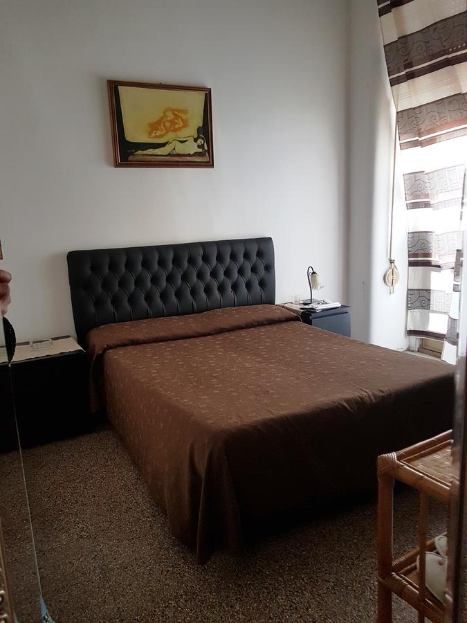 Crispi Rooms Catane Extérieur photo