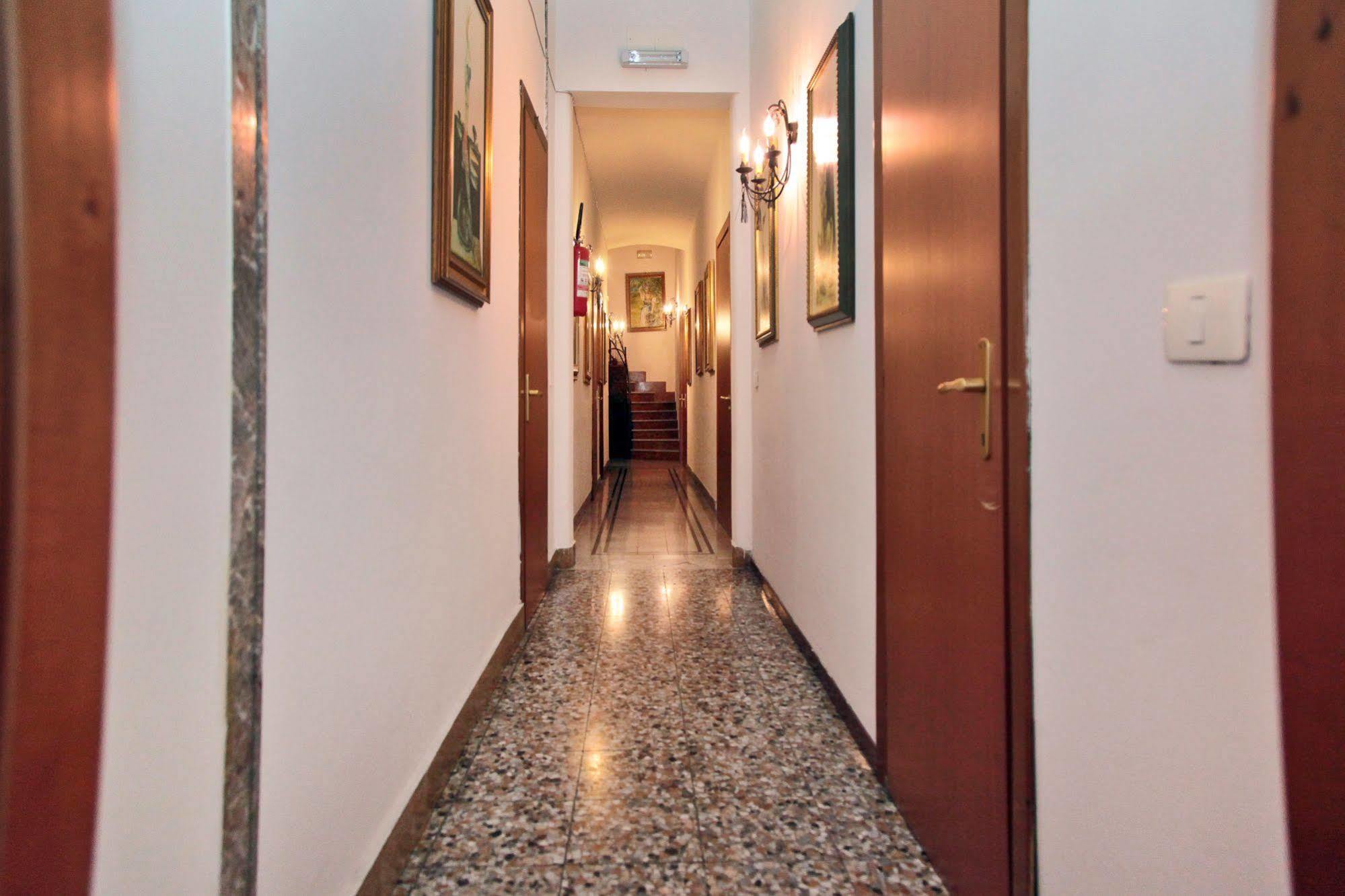 Crispi Rooms Catane Extérieur photo