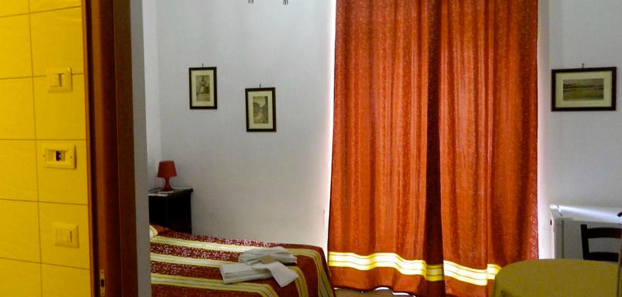 Crispi Rooms Catane Extérieur photo