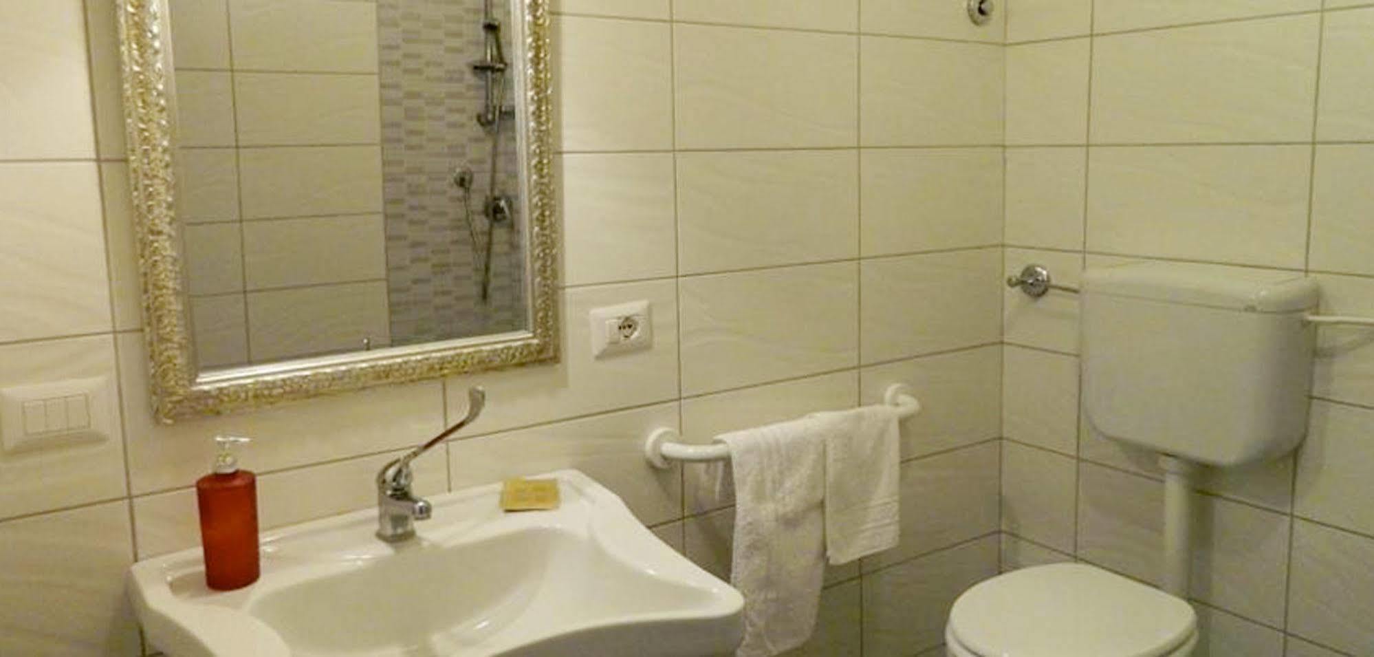 Crispi Rooms Catane Extérieur photo